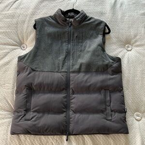 Johnnie-O performance vest men’s M